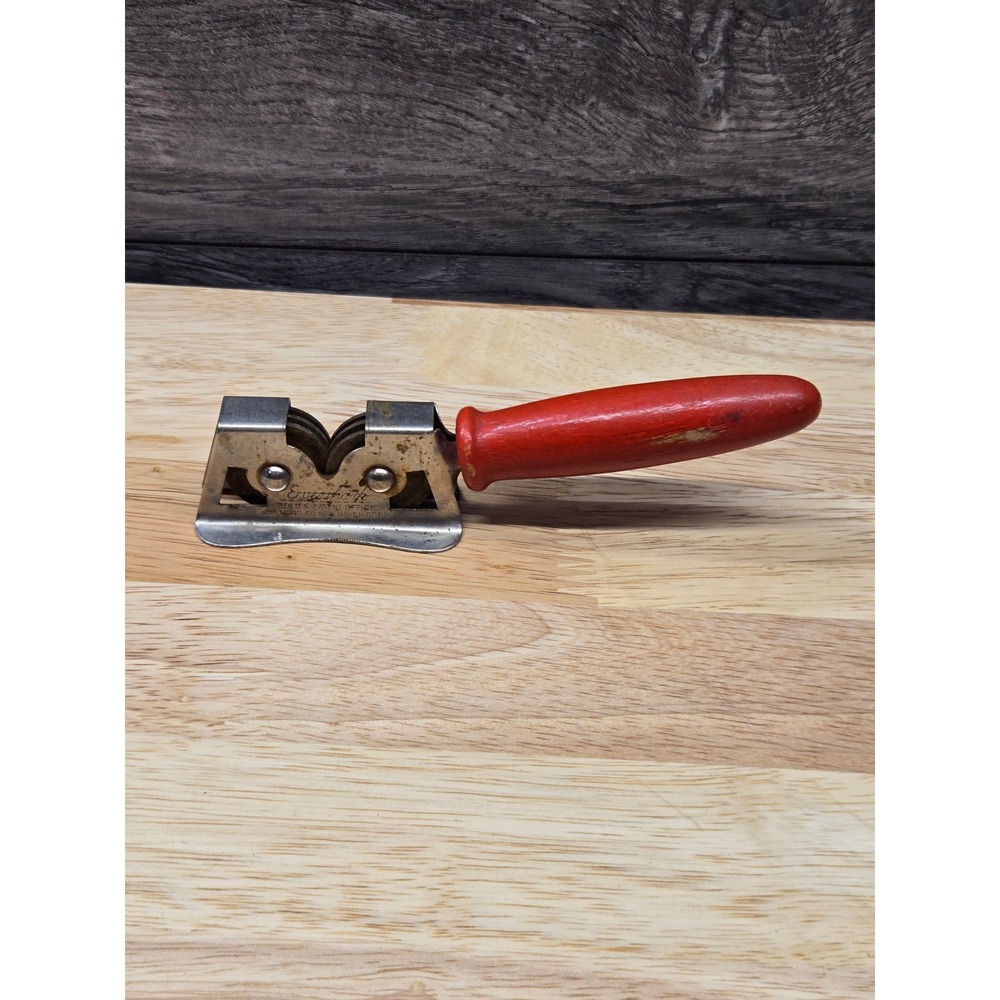 Vintage Eversharp Knife Sharpener The Voos Co Red Wood Handle Made in USA